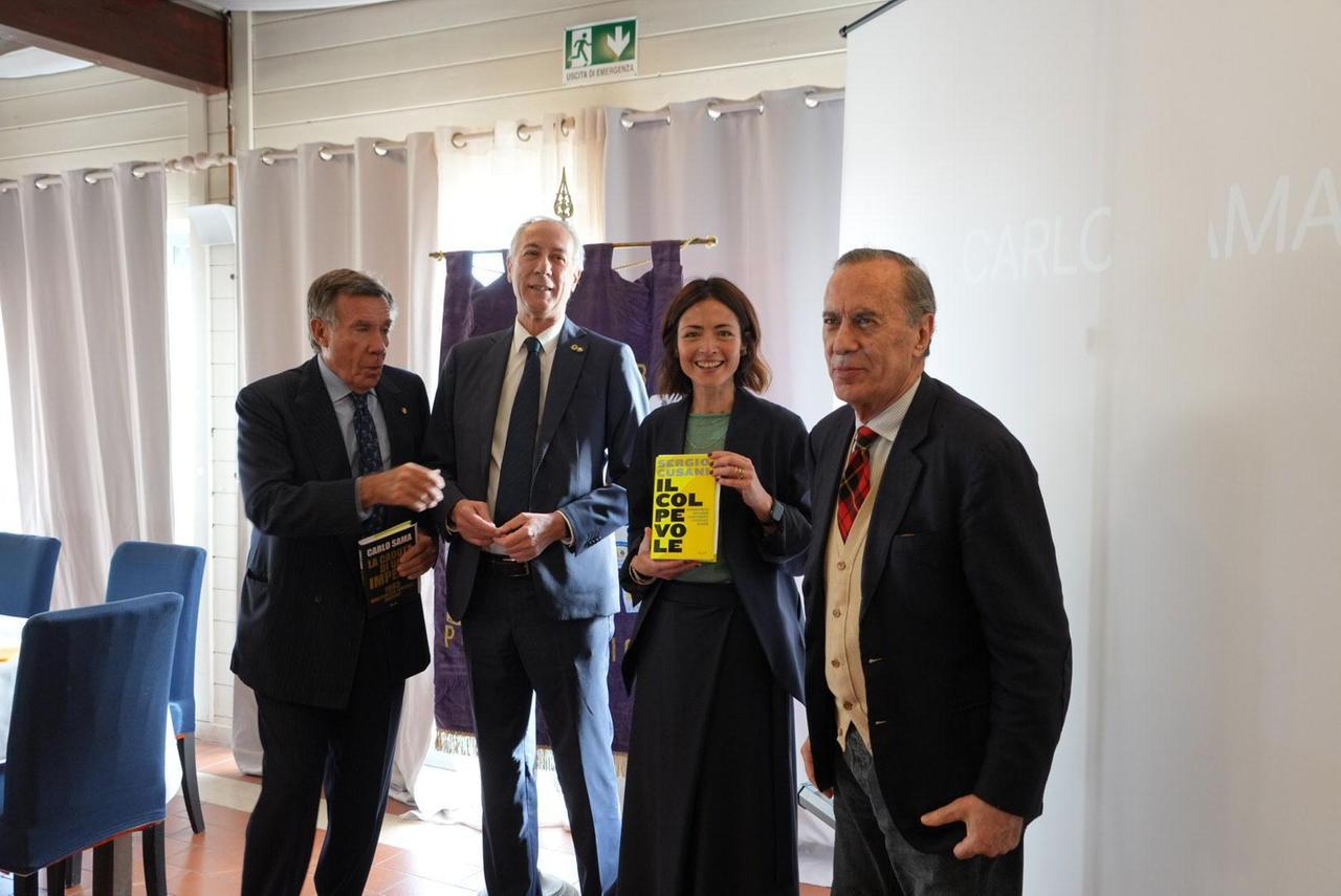 
	Da sx Carlo Sama, Cesare Cartei, Aurora Matteucci e Sergio Cusani


