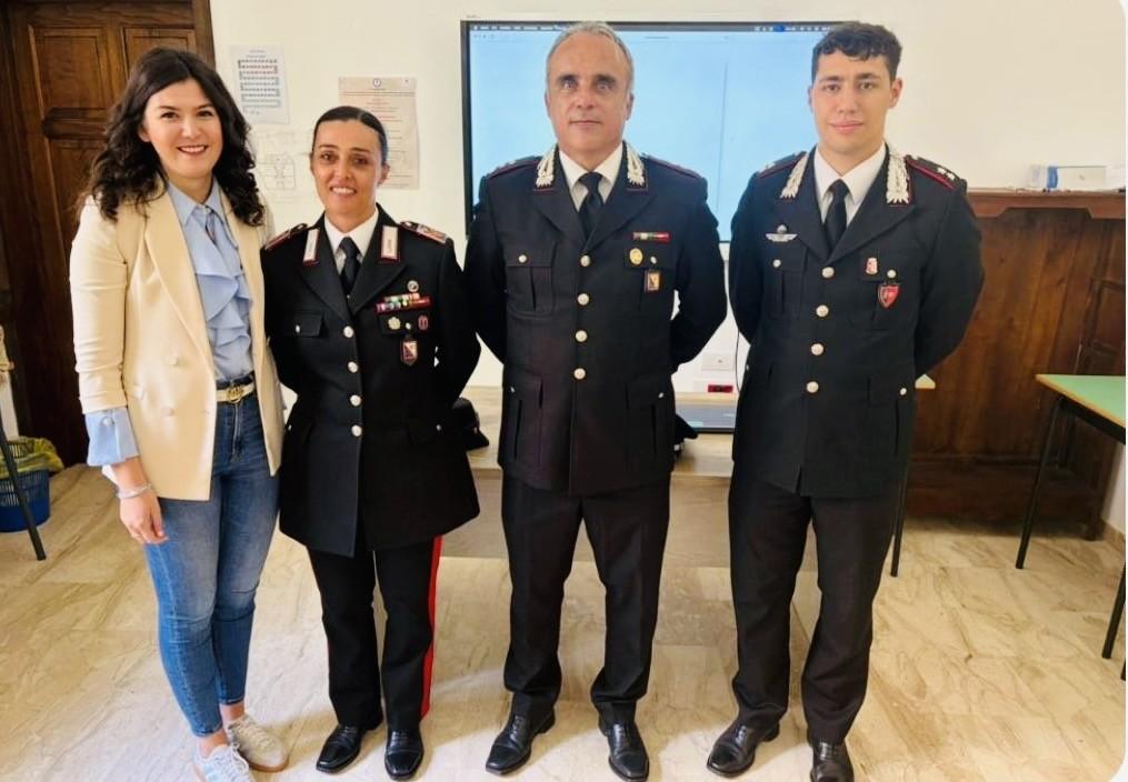 Sassari, i carabinieri in classe per parlare di revenge porn