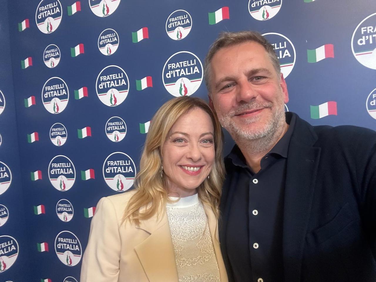 
	Giorgia Meloni insieme a Gianluca Banchelli

