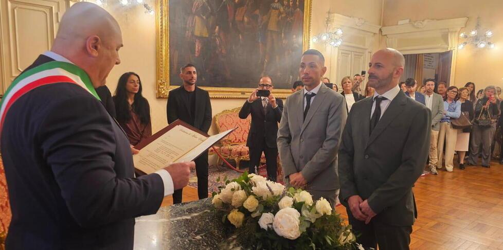 
	Stefano Bandecchi celebra l&rsquo;unione civile tra Manuel Aspidi e Gianluca Di Liberti

