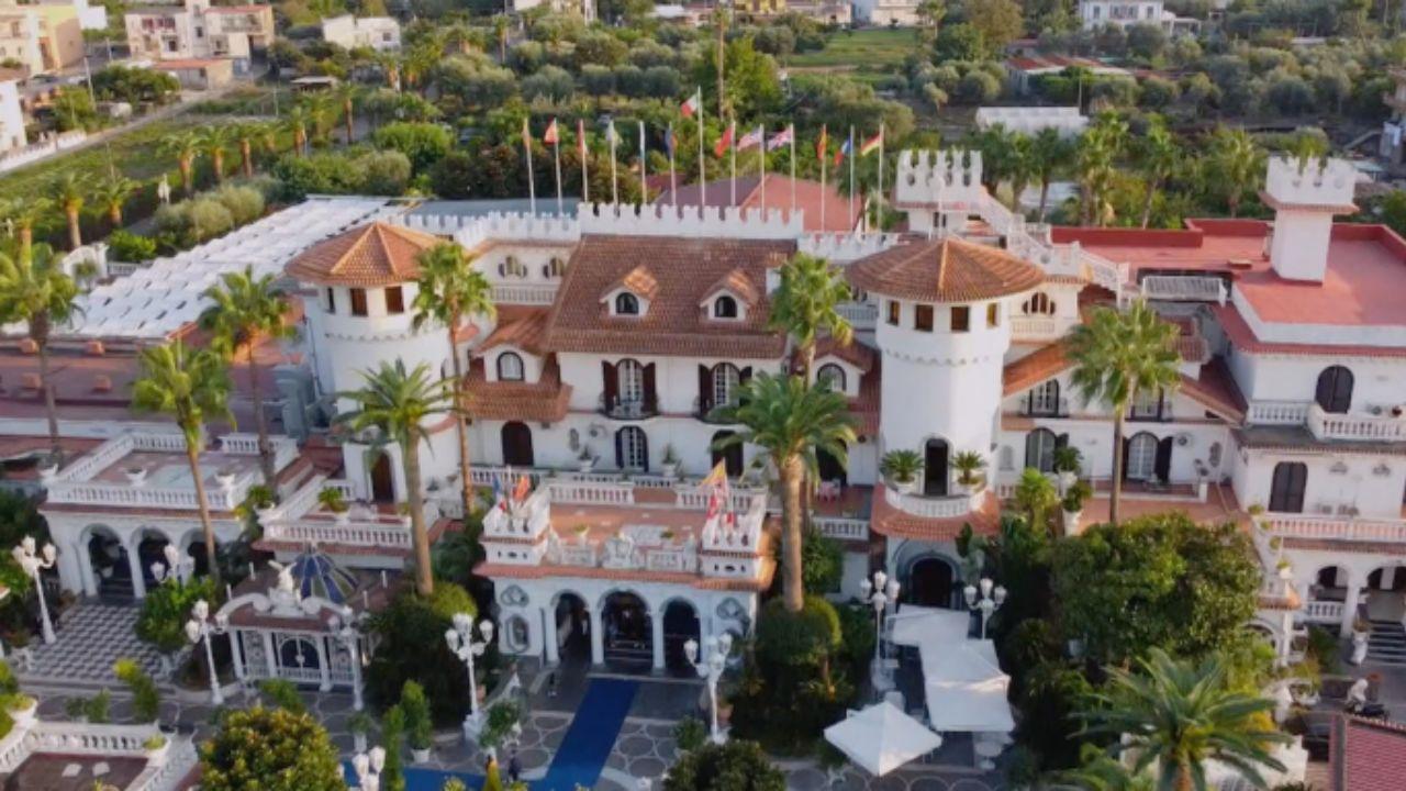 Castello delle Cerimonie chiuso all’improvviso: il Tar azzera tutto, famiglia Polese sotto choc