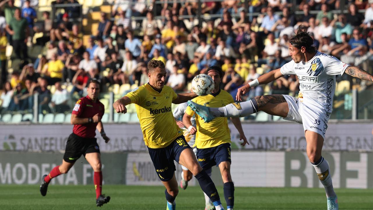 La Juve Stabia gela il Braglia: Modena eliminato dai playoff