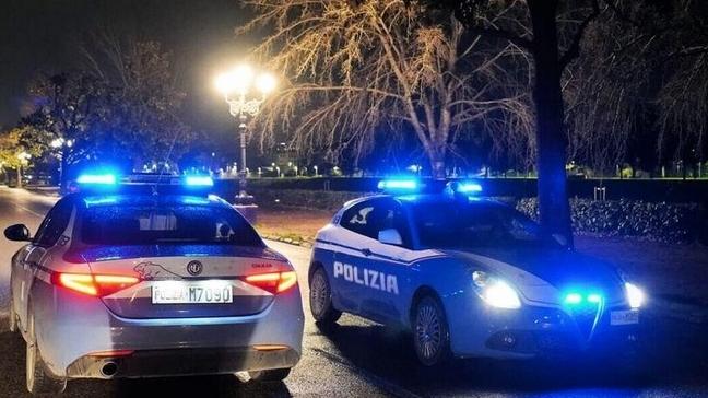 Cecina, usano l’estintore contro la polizia e tentano la fuga su un’auto rubata<br>