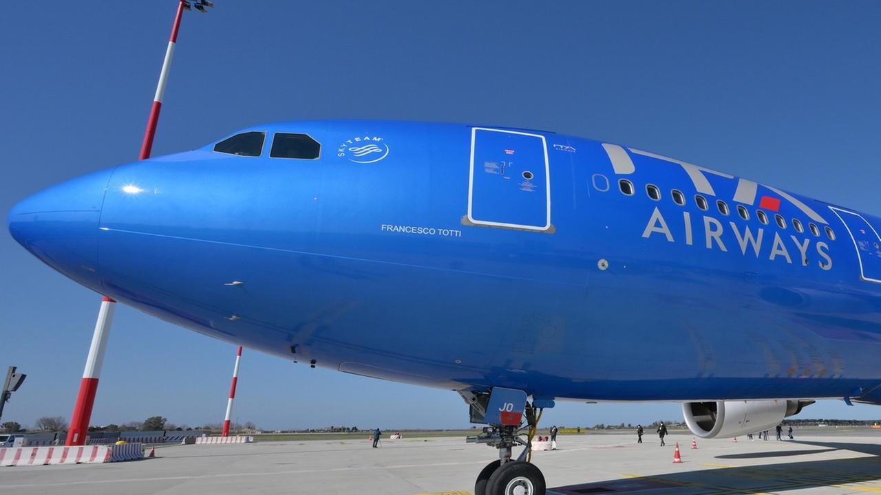 Disagi per il volo Alghero-Milano cancellato, Ita Airways: «Primo caso in un anno, la sicurezza è la nostra massima priorità» – ecco che cosa è successo