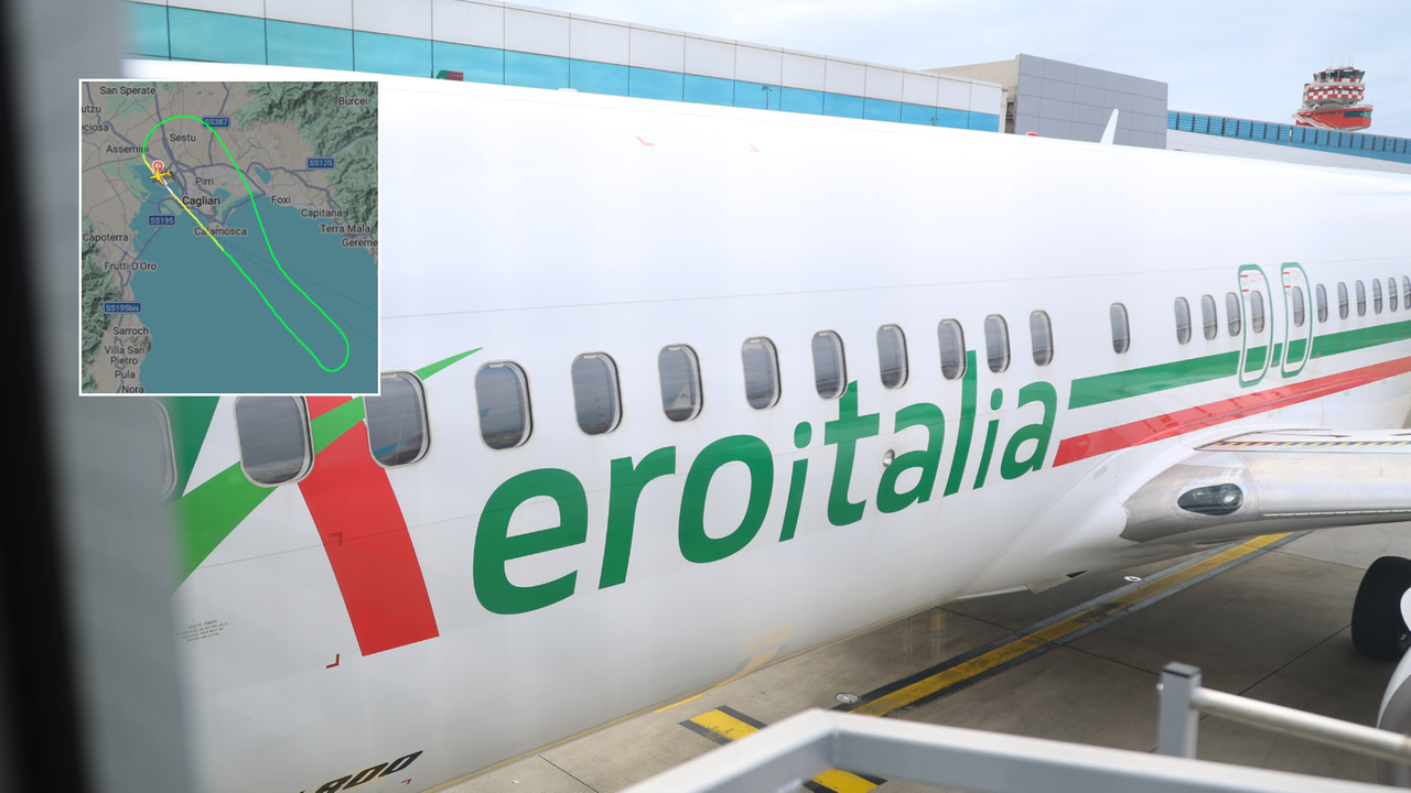 Giornata da incubo per i viaggiatori sardi, l’aereo per Linate torna indietro dopo il decollo: cosa è successo