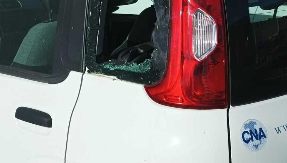 Raid sulle auto della Cna di Livorno: spaccati i finestrini