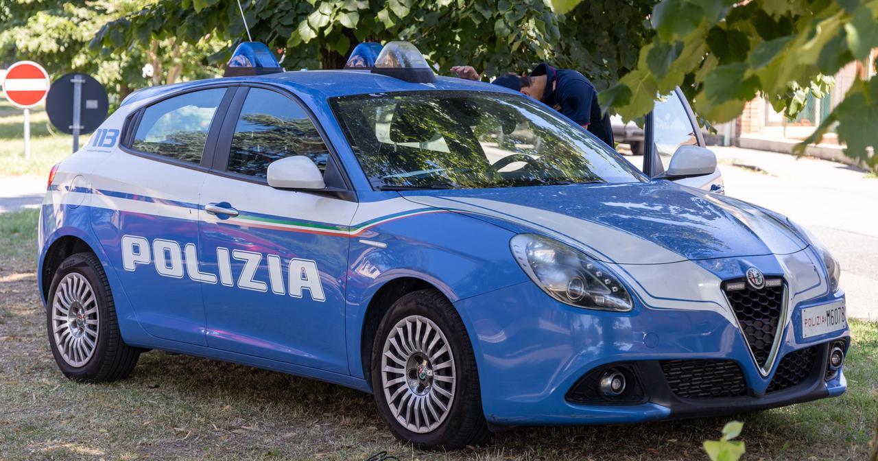 Dati sensibili rubati ai vip e rivenduti: 10 arresti. Il capo è un ferrarese