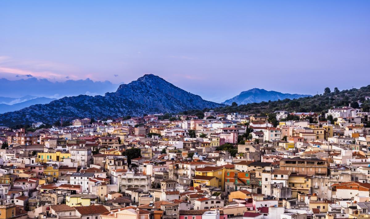 Comuni montani in Sardegna, il Governo ne cancella 75: i sindaci a Roma chiedono il blocco del decreto – Cosa sta succedendo