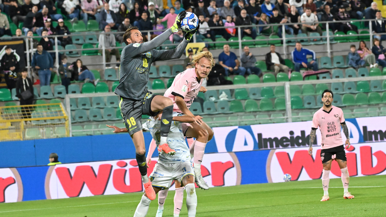 
	Il portiere Vincenzo Fiorillo, classe 1990

