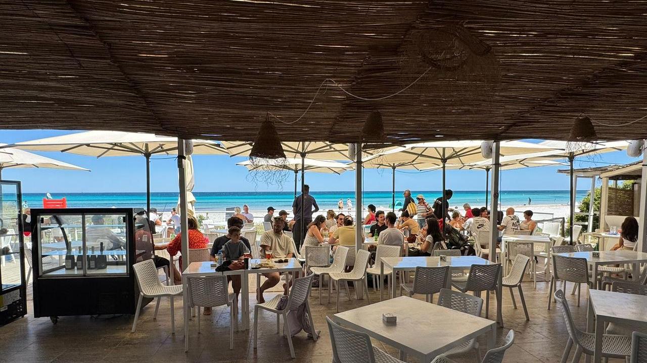 San Teodoro, la lunga estate del Beach club La Cinta