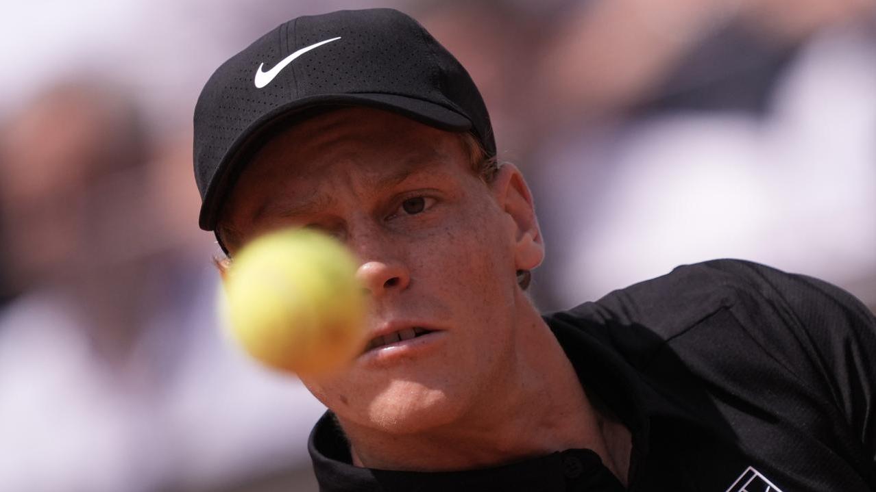 Sinner batte Rublev e vola in semifinale a Roma