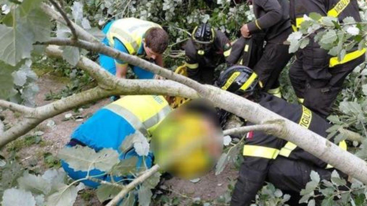 
	Il ragazzino soccorso dai vigili del fuoco

