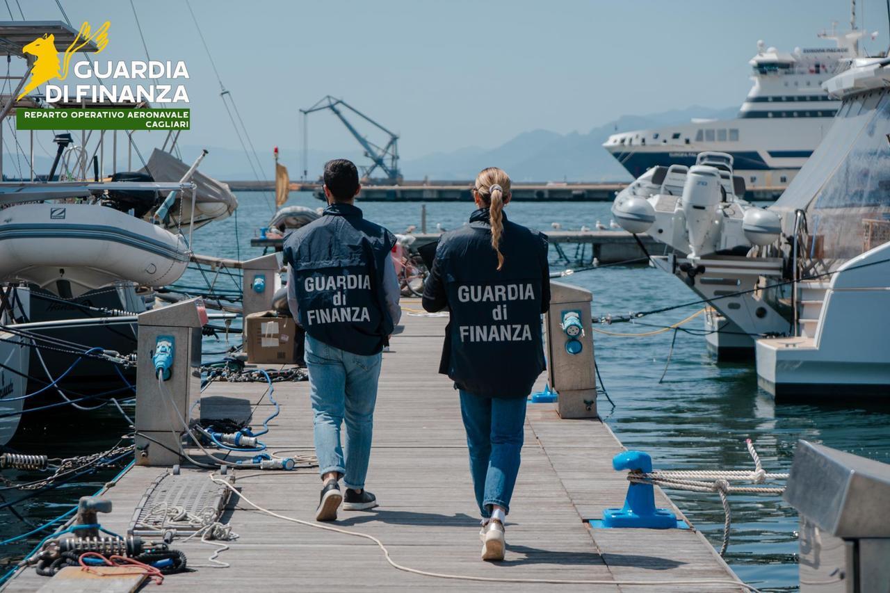 Evasione fiscale, maxi controlli nei porti della Sardegna: scoperte imbarcazioni non dichiarate al Fisco per oltre 48 milioni – VIDEO