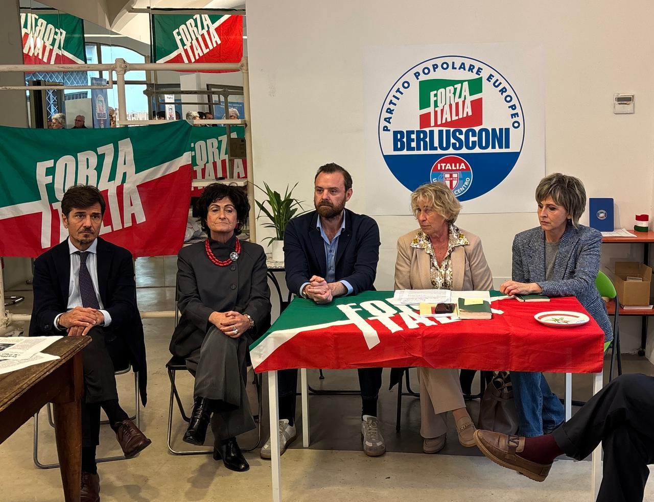 
	Stefania Craxi nella sede di Forza Italia

