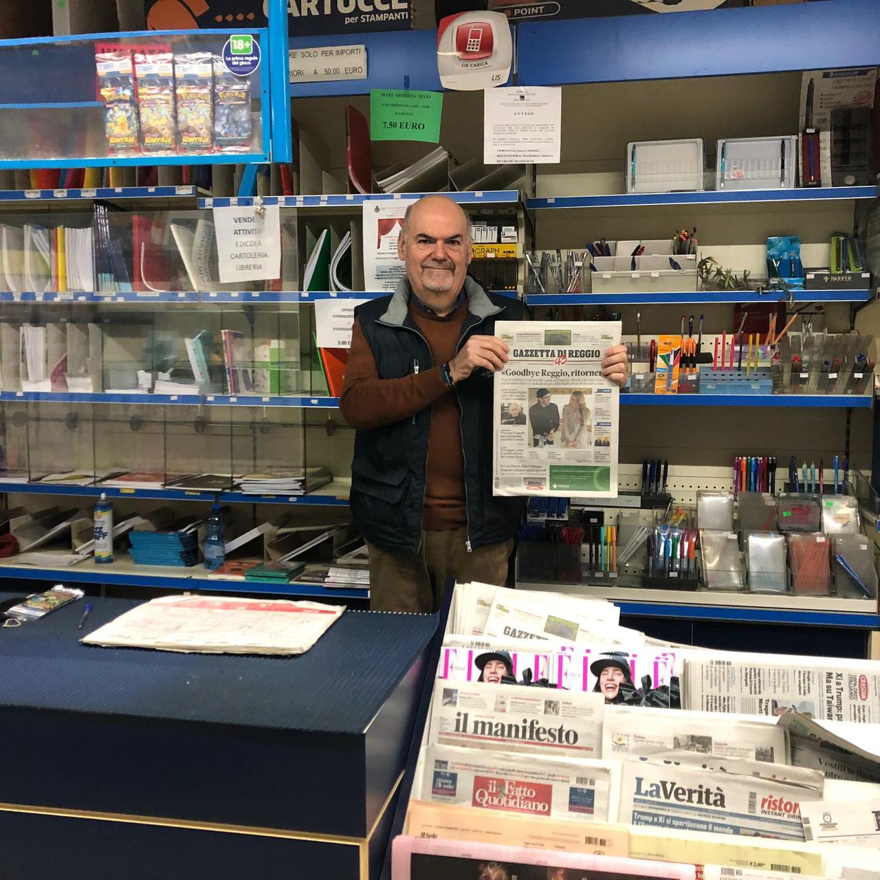 Rio Saliceto rischia di stare senza edicola: «Vado in pensione e non ci sono compratori all’orizzonte»