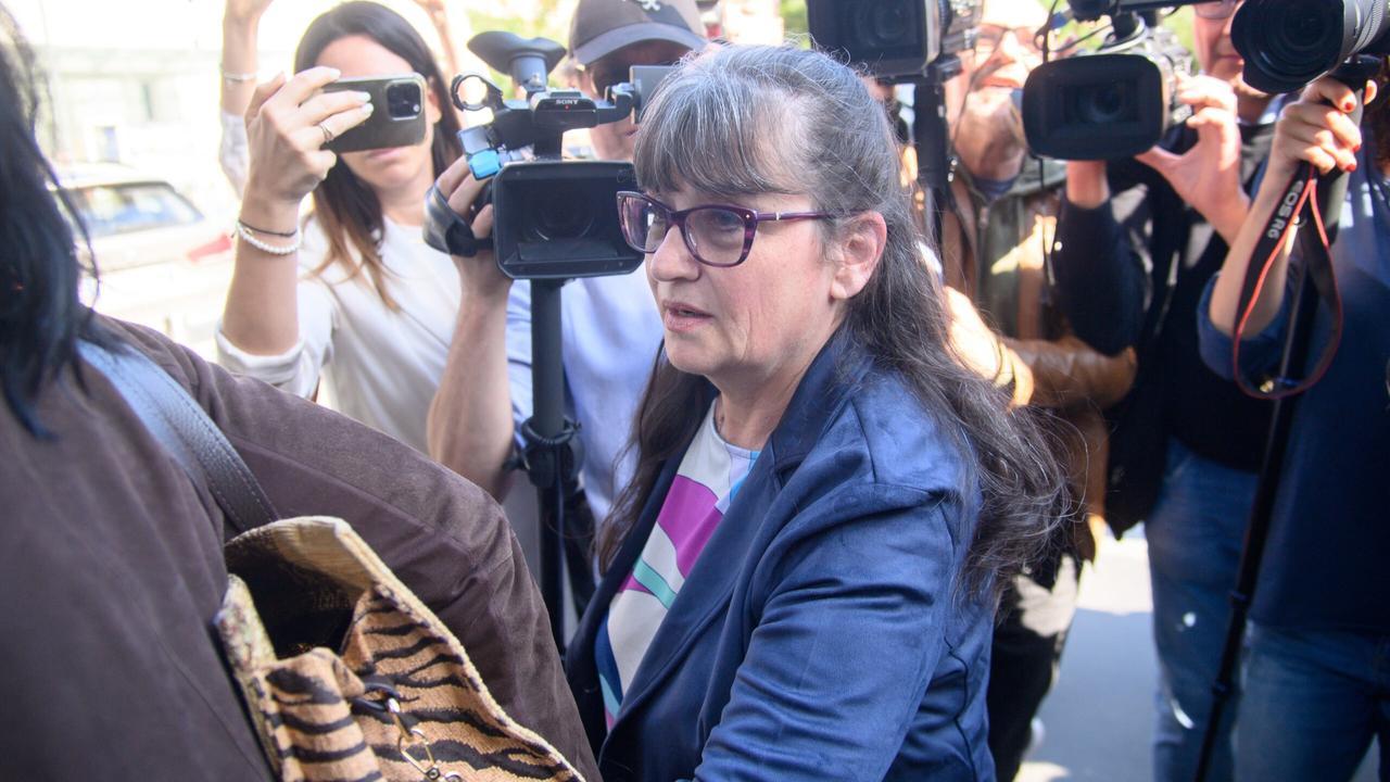 La madre di Andrea Sempio scriveva ad Alberto Stasi in carcere: «Non ti insulto, basta che ti guardi allo specchio» – Le lettere choc