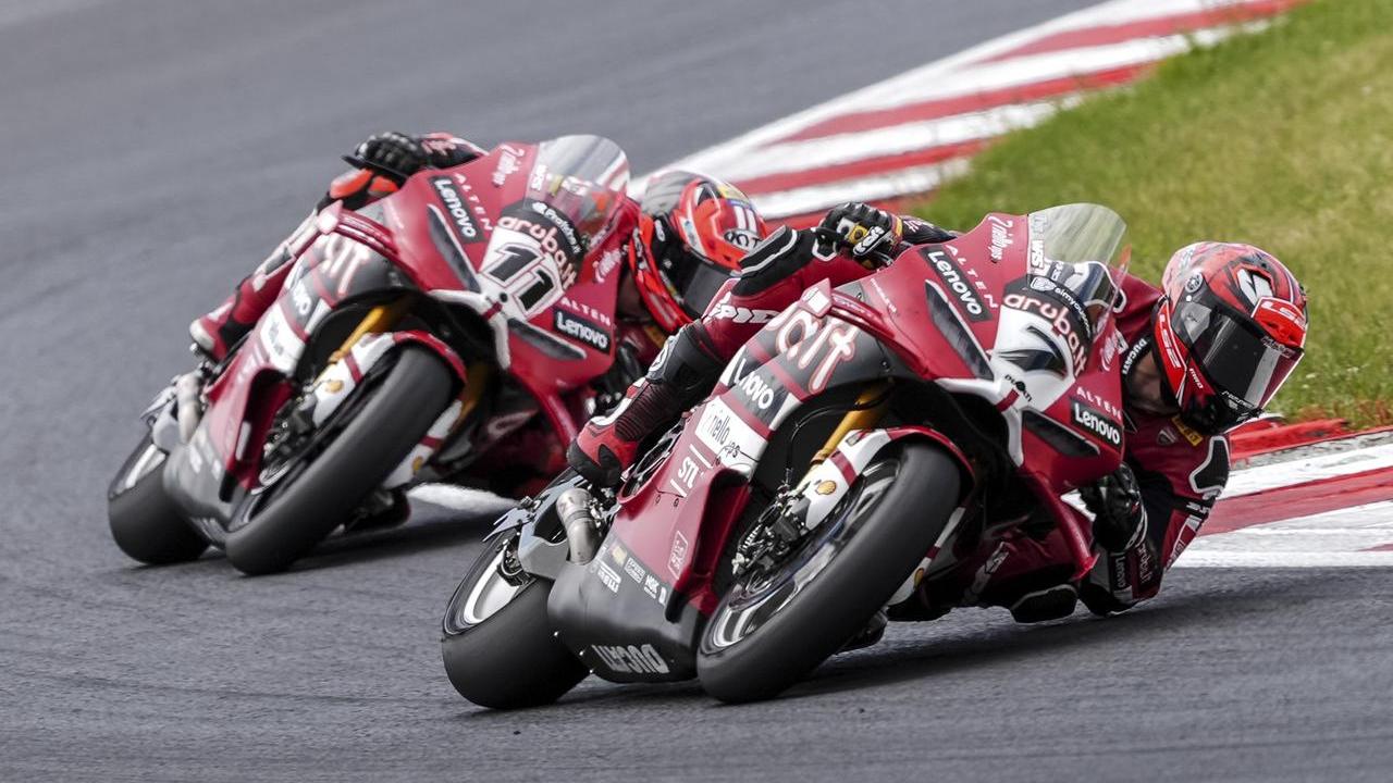 Mondiale Superbike, uragano Bulega: sono 17 le vittorie consecutive
