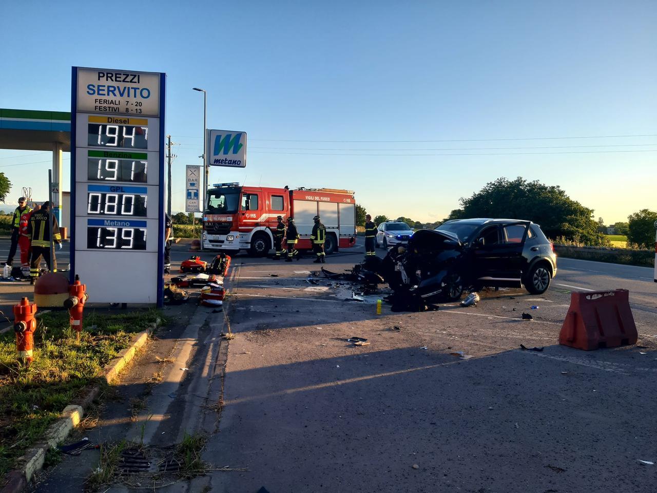 Guastalla, motociclista di 43 anni muore nello schianto contro un’auto