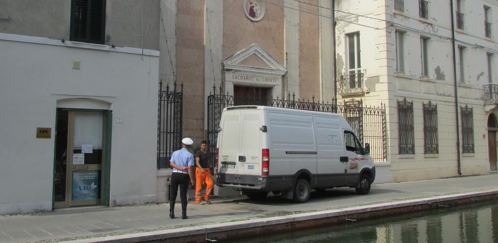 Paura in centro storico per una fuga di gas 