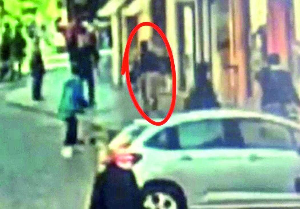 Auto sulla folla, perché lo ha fatto: telecamere e casa di Salim al setaccio
