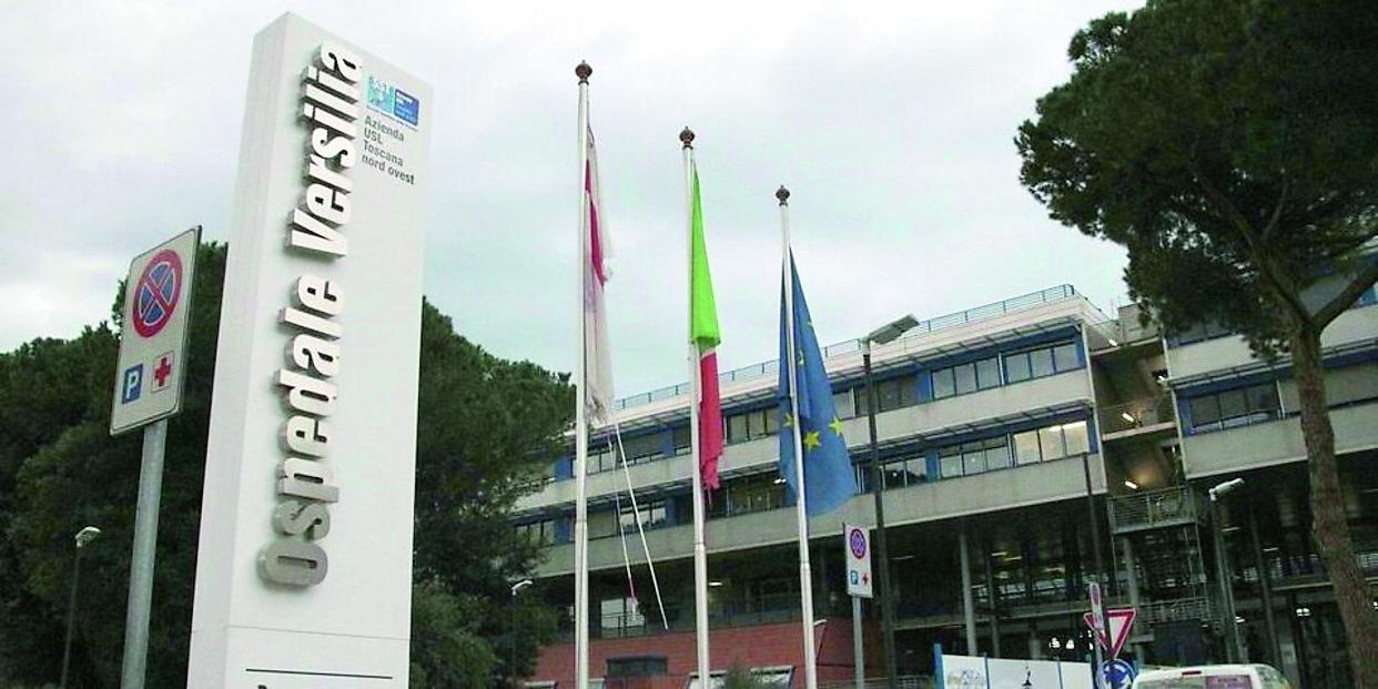 
	L'ospedale Versilia (foto d'archivio)

