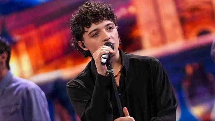 Amici: Lorenzo Salvetti vince la 25ª edizione, alla sarda Angie il premio delle radio