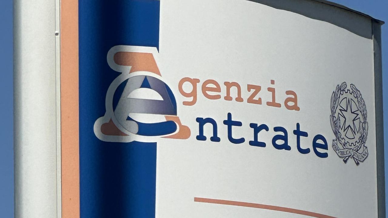 Agenzia delle entrate, maxi concorso per 622 diplomati a tempo indeterminato: requisiti e come presentare domanda
