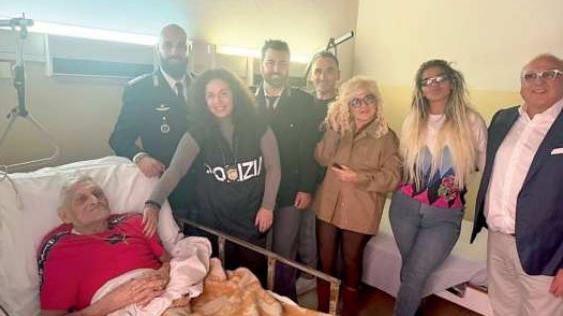 Ferrara, infermiere ruba gioielli nella casa di riposo: bottino da migliaia di euro