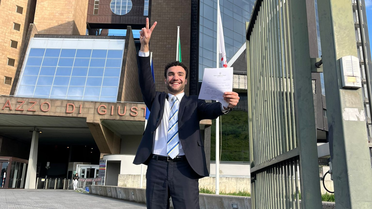 Avvocato a 25 anni, la storia da record di Filippo Biagiotti: il bimbo col “pallino” della giustizia ce l’ha fatta