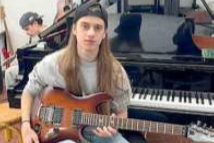 Ac/Dc nel sangue: l’intervista degli studenti dell’Ariosto di Ferrara a Samuele Maciga