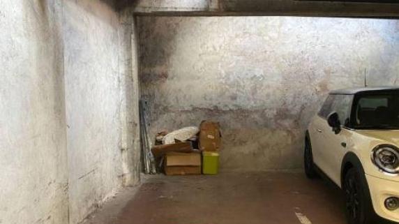 Roma, un posto auto in piazza Navona? In vendita a 260mila euro: la mappa dei prezzi