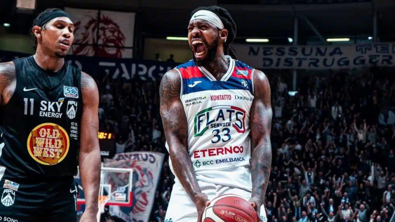 
	Deshawn Freeman, qui in maglia Fortitudo Bologna


