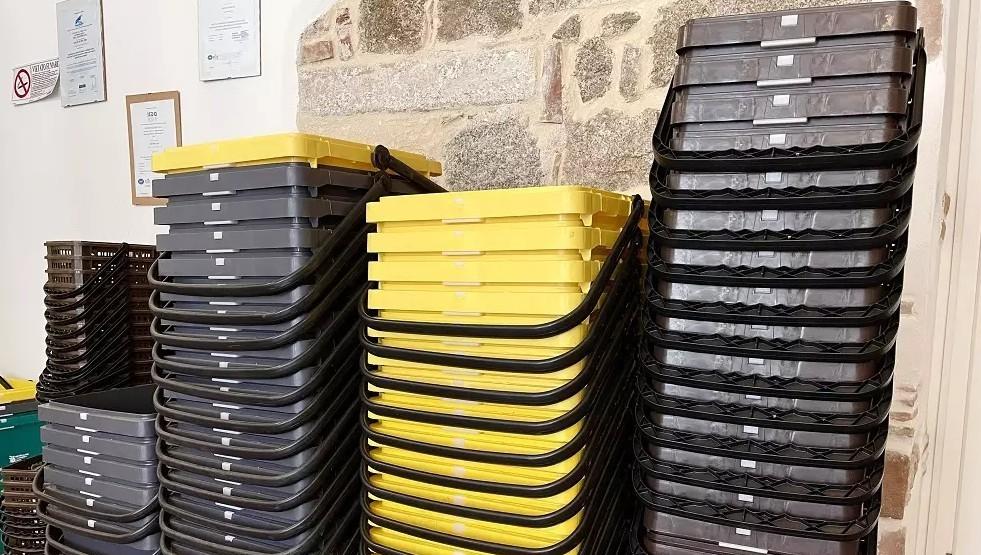 Rifiuti, al via ad Arzachena la consegna dei nuovi kit e dei sacchetti della differenziata