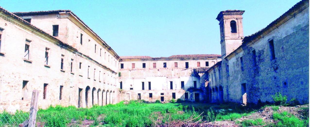 L’ex convento di Montefalcone venduto all'asta: lo compra il rapper Shindy per 1,3 milioni