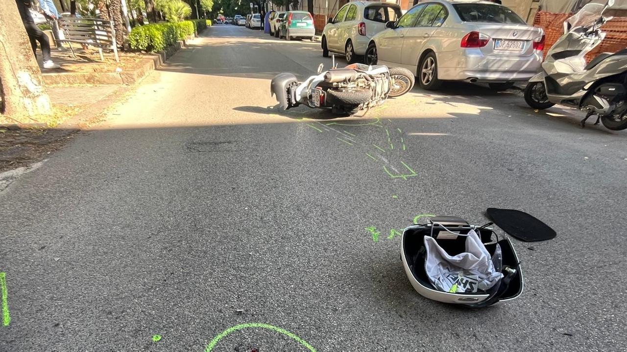 Sassari, donna travolta da uno scooter in viale Dante mentre attraversa sulle strisce