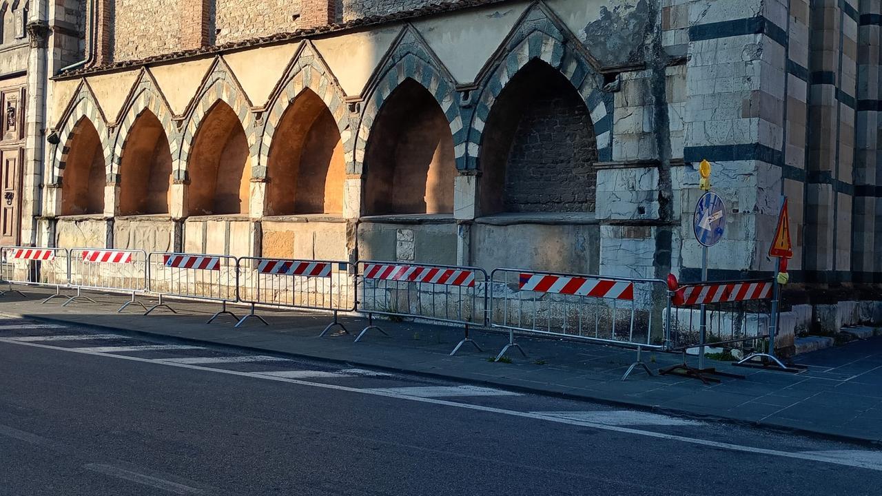 
	Le transenne alla chiesa di San Domenico

