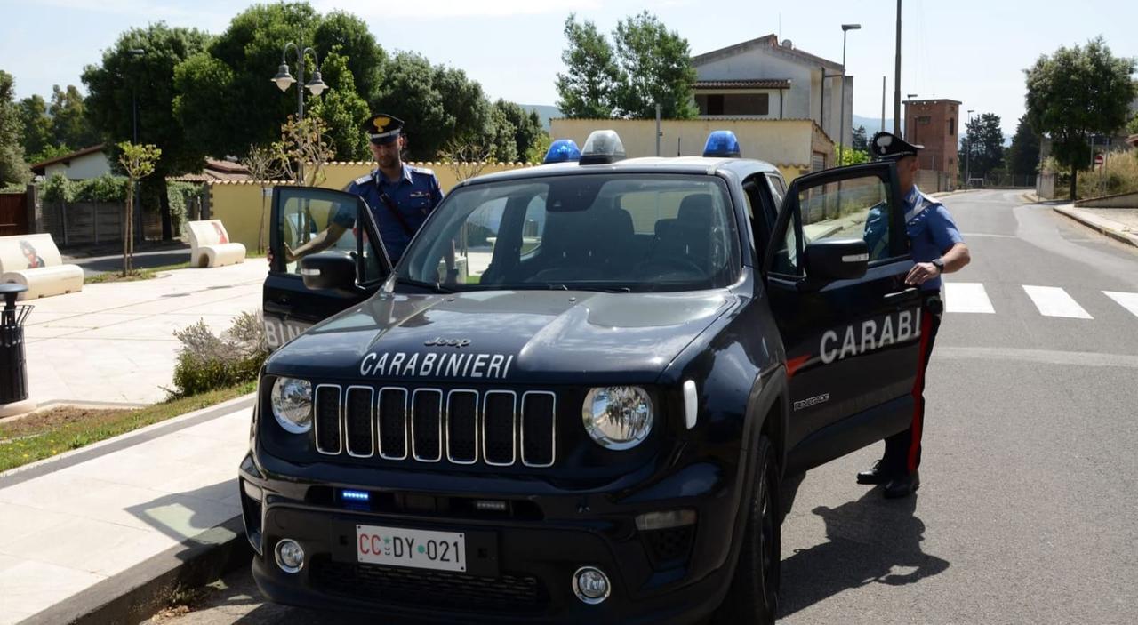 L’alt, la fuga, l’inseguimento e l’arresto: era a bordo dello scooter senza patente