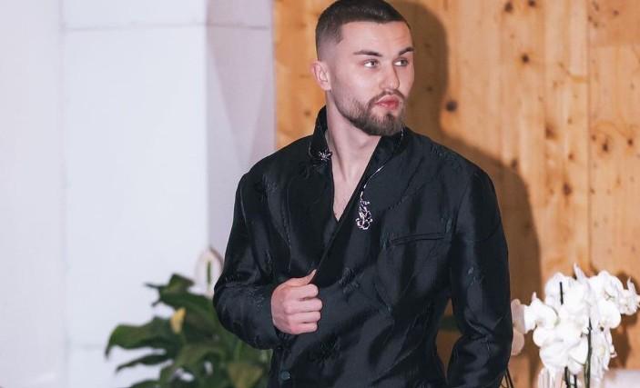 “Pinuccio U Pazz” di Mare Fuori devasta le auto in sosta e minaccia i poliziotti: arrestato l’attore Artem Tkachuk