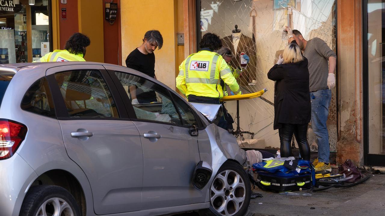 La turista schiacciata da El Koudri trasferita in Germania: «Ha detto grazie ai modenesi»
