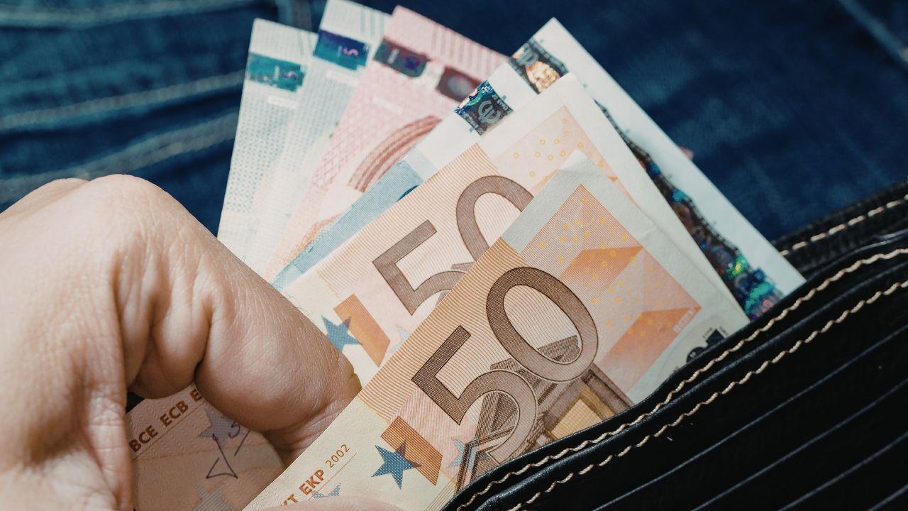 Quattordicesima 2026 per pensionati e dipendenti – Chi la riceverà e come si calcola: tutte le cifre