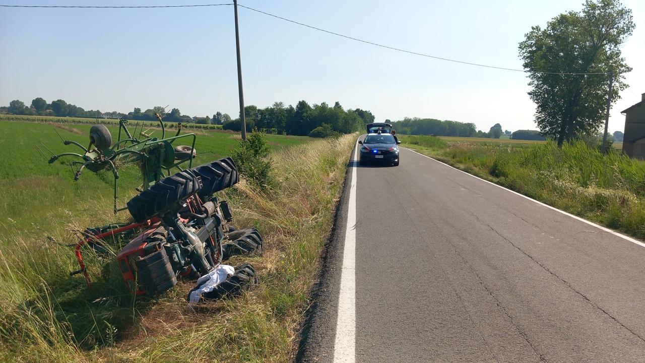 Si ribalta col trattore a Novellara: grave un imprenditore agricolo di 76 anni