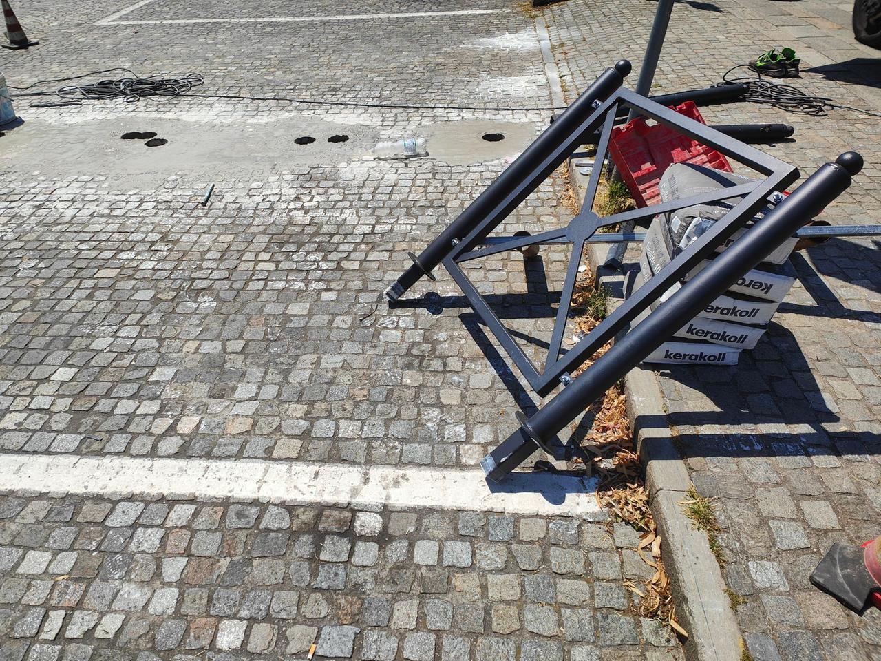 Auto sulla folla a Modena, Rubiera installa nuove barriere per proteggere l’area del mercato