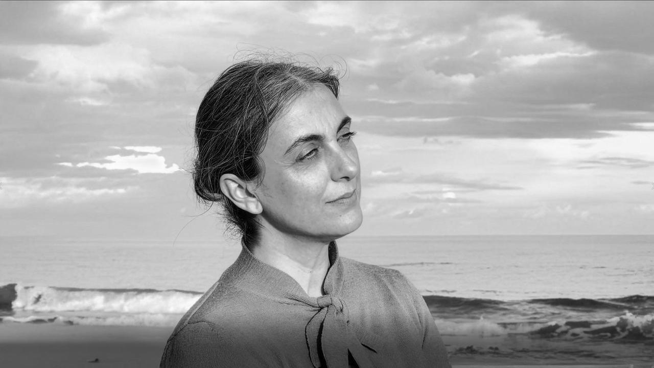 Il ritorno sul palco di Laura Mura, in concerto a Sassari con “Gli ombrelli per uomini verdi”