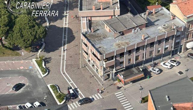 Carabinieri con gazzelle ed elicottero tra Portomaggiore e Argenta