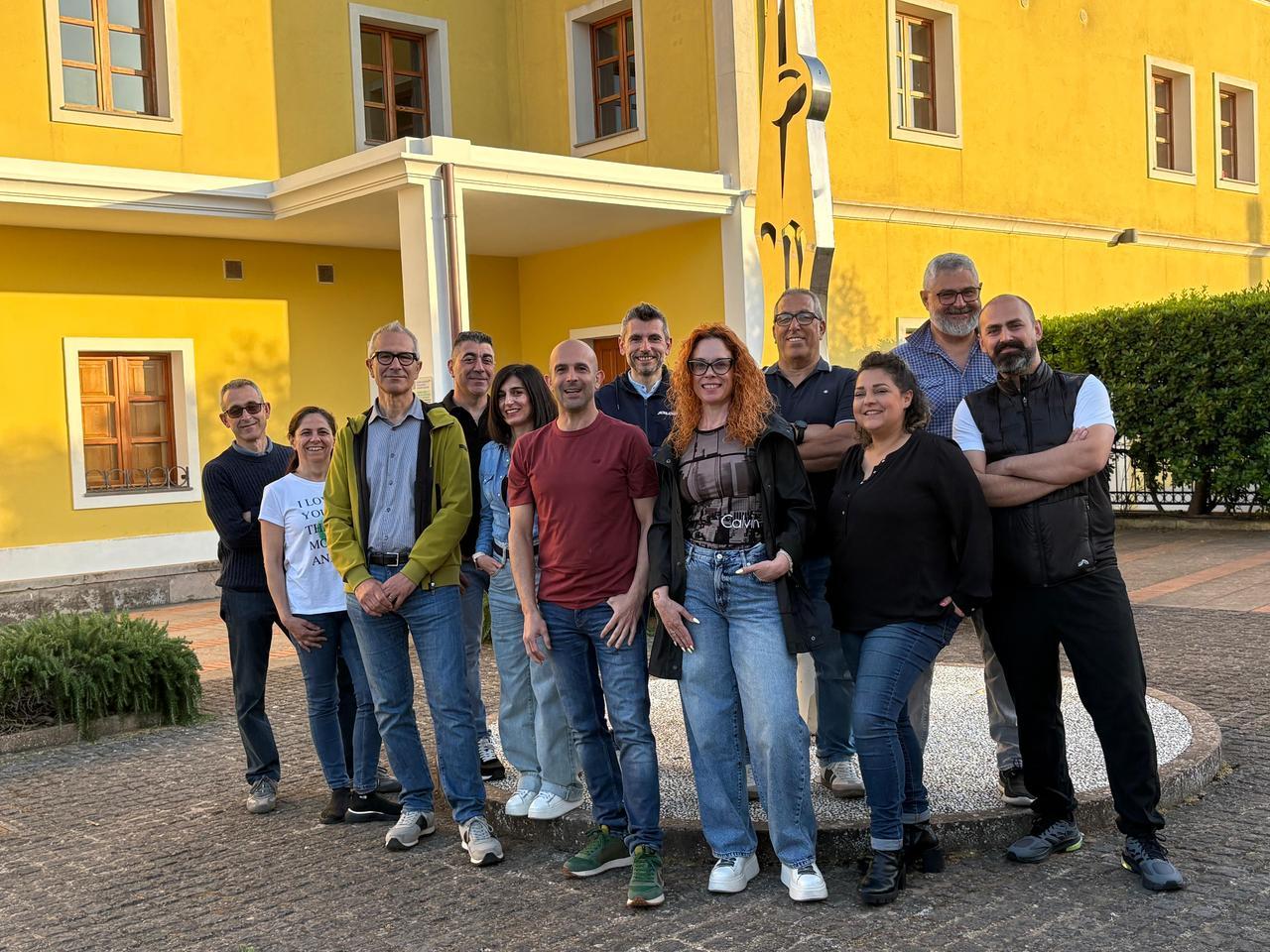 Corsa solitaria verso il terzo mandato. Il quorum è l’avversario da battere