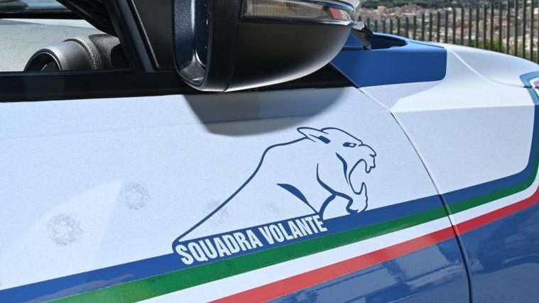 Terrore alla Cavalcata sarda, rapina con la pistola durante la festa: arrestato un uomo
