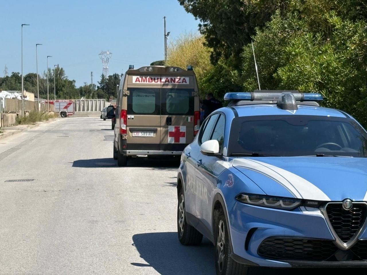 
	Forze dell'ordine e militari in zona (foto Stick)

