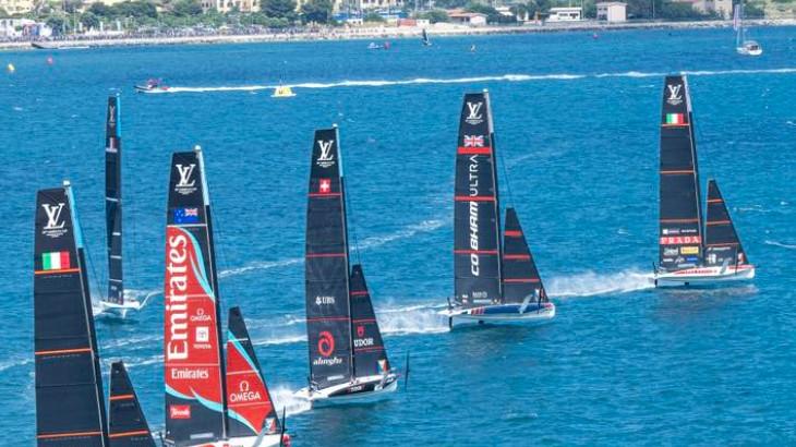 America’s cup in Sardegna, i giovani di Luna Rossa fanno il bis: 2 volte al comando nel golfo di Cagliari – VIDEO