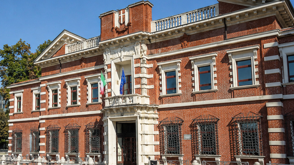 Neomamma licenziata per un sonnellino in pausa pranzo: risarcita con 35mila euro
