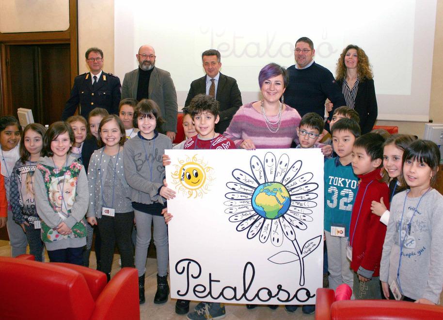 Dieci anni di “Petaloso”, la parola inventata a Copparo nel 2016